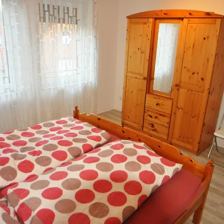 Zur Alten Maar, 65332 Apartment